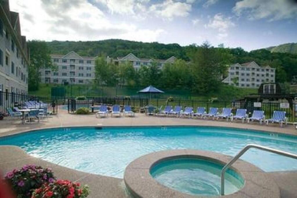Unique Yeti-Theme Ski On Off Suite Jiminy-Sleeps 4 Hancock Exterior photo
